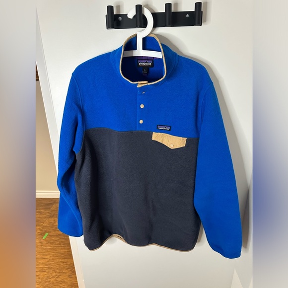Patagonia Other - MENS PATAGONIA SWEATER